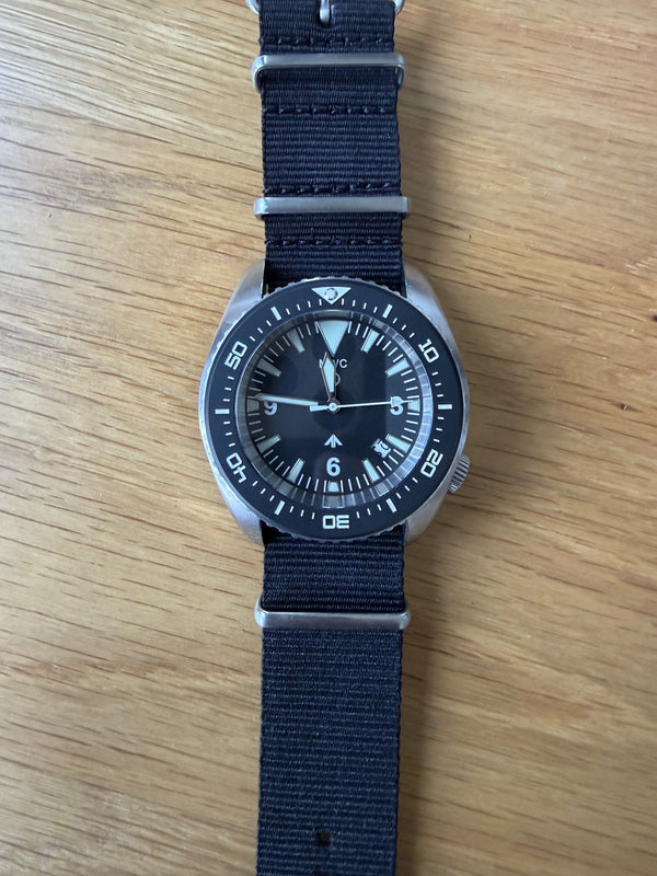 MWC 500m (1640ft) Water Resistant Stainless Steel Automatic Divers Watch With Sapphire Crystal, Ceramic Bezel and Helium Valve - Needs Attention to the crown