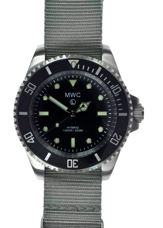 MWC 300m / 1000ft Stainless Steel Mechanical/Quartz Hybrid Military Divers Watch with Sweep Secondhand - Brand New Ex Display Watch from the 2023 IFSEC International show at the ExCeL in London - Reduced to Under Half Price - Location UK