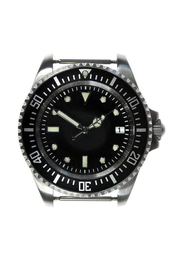 1982 Pattern 300m Water Resistant Military Divers Watch With Date Window (Automatic) - mEx Display Watch from a Trade Show