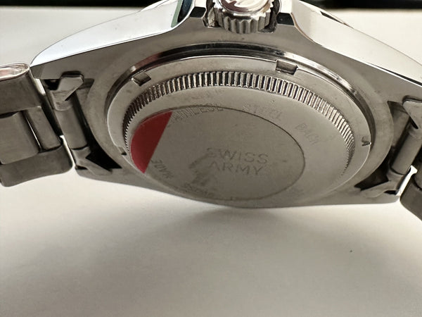 Swiss Army Watch Looks New with Plastic on Caseback and Crystal 20+ Years Old (Needs New Battery and a Check Over)