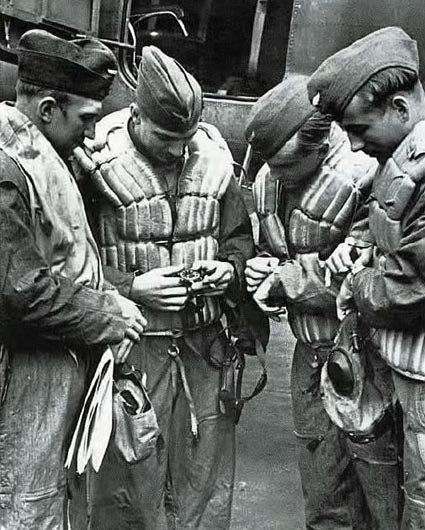 Aeschbach WW2 Pattern German Wehrmacht & Luftwaffe Dienstuhr (Army/Airforce Service Watch) with 24 Jewel Hand Wound Swiss Made Sellita SW216 Movement and Box Sapphire Crystal - Needs Attention