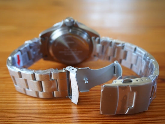 MWC 24 Jewel 300m Stainless Steel Automatic Divers watch on a Matching Bracelet - Brand New Surplus Watch Reduced